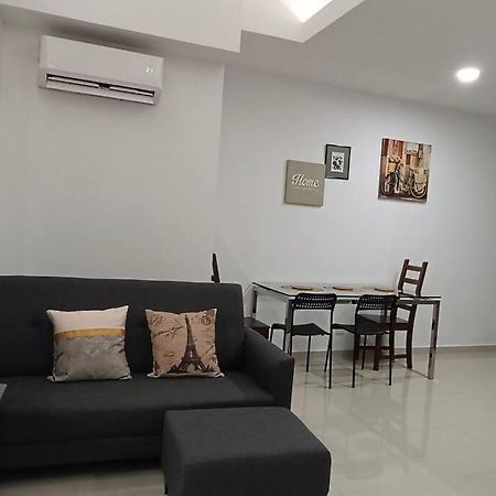 Klcc Newly Renovated Apartment Куала Лумпур Екстериор снимка